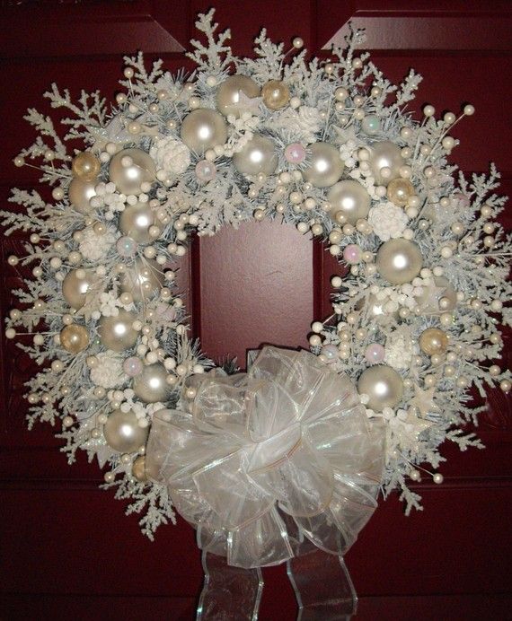 22 Awesomely Shabby Chic Christmas Wreath That Can Be Used All Year Round 8