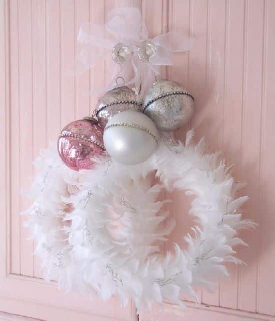 22 Awesomely Shabby Chic Christmas Wreath That Can Be Used All Year Round 9