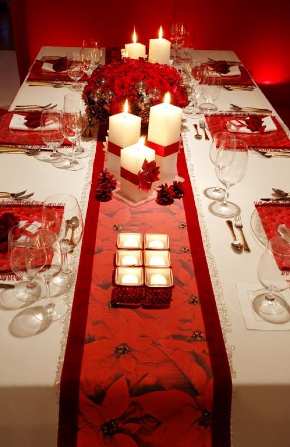 Christmas Centerpieces That Will Embellish Your Dining Room Decor For The Holidays 1