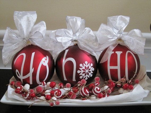 Christmas Centerpieces That Will Embellish Your Dining Room Decor For The Holidays 18