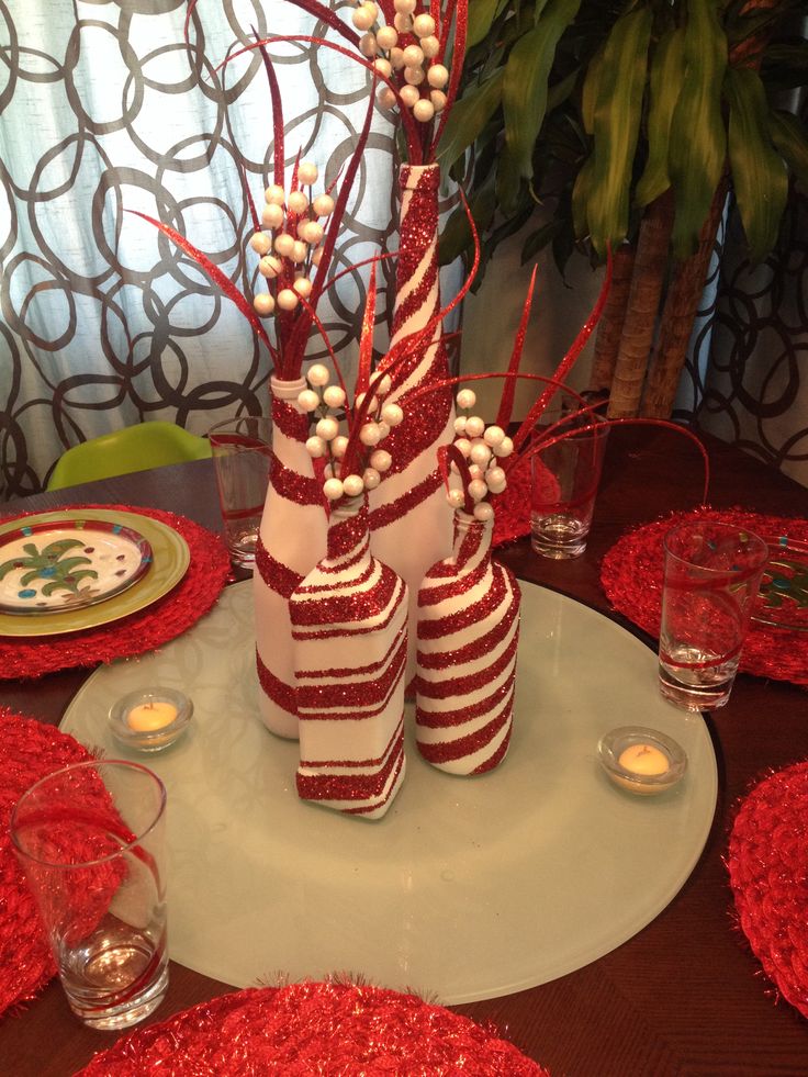 Christmas Centerpieces That Will Embellish Your Dining Room Decor For The Holidays 22