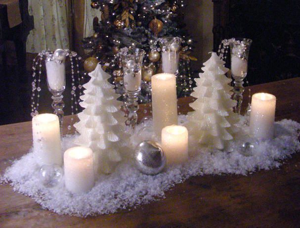 Christmas Centerpieces That Will Embellish Your Dining Room Decor For The Holidays 4