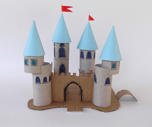 brinquedos-rolos-de-papel-castelo