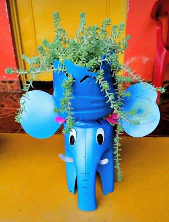como hacer elefantes con envases bidones de plastico 6