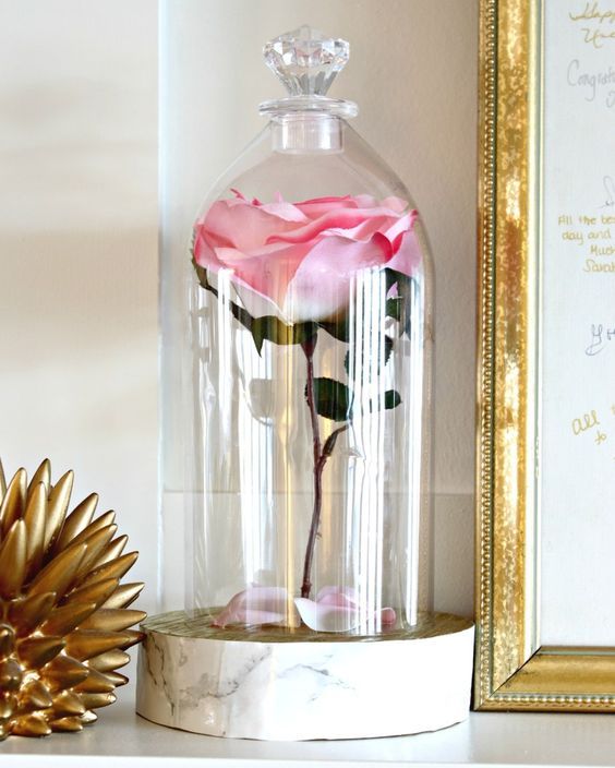 cupula de flores hecha con botella de plastico