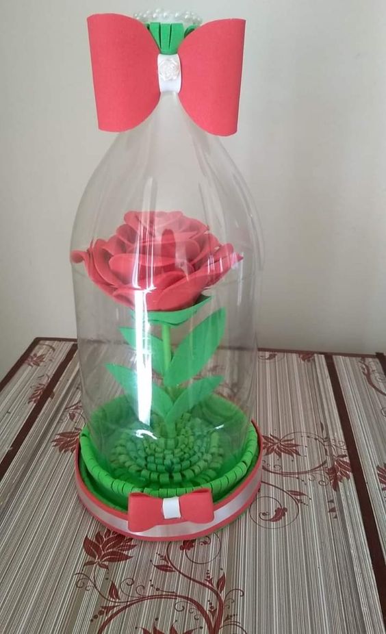 cupulas de flores con material reciclado