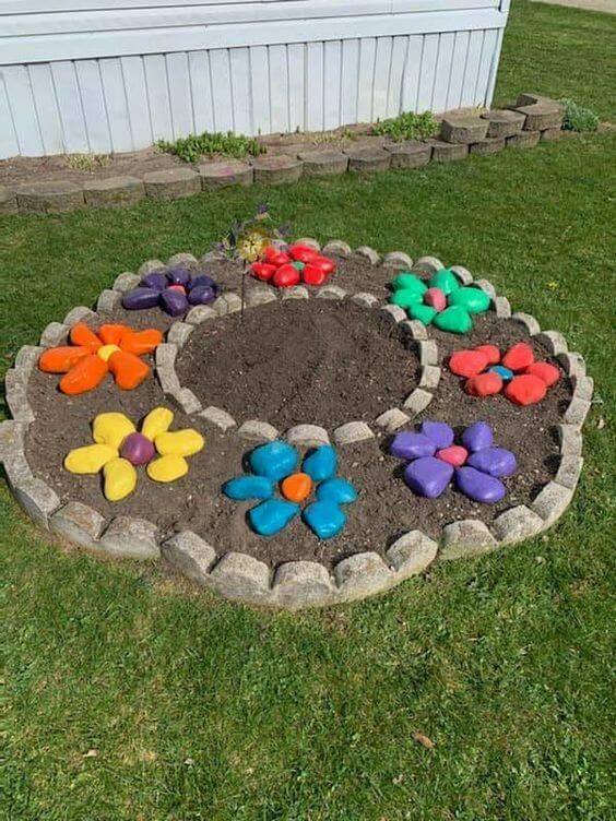 decoracion de jardin con piedras en forma de flor 6