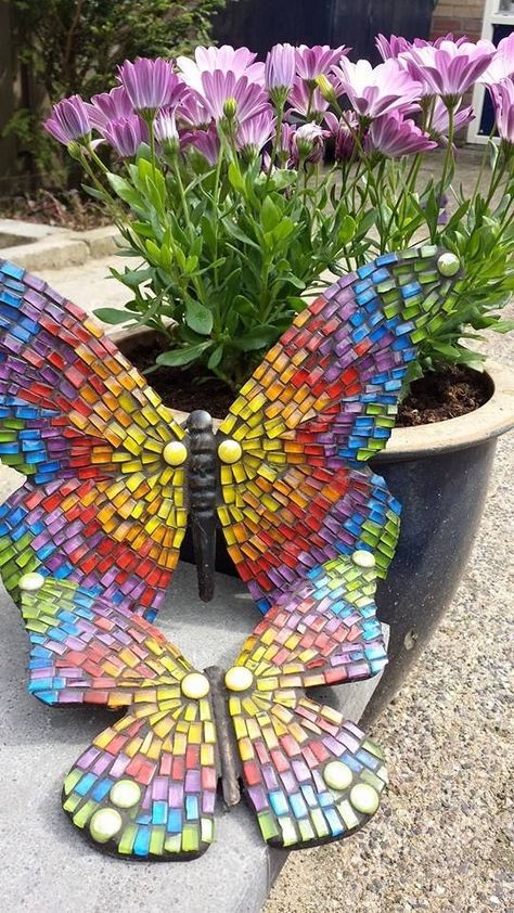 decoraciones de jardin inspiradas en mariposas 10