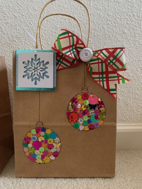 decorar bolsas de papel para regalos de navidad 3