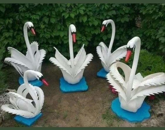 decorar jardines con cisnes a partir de materiales reciclados 2