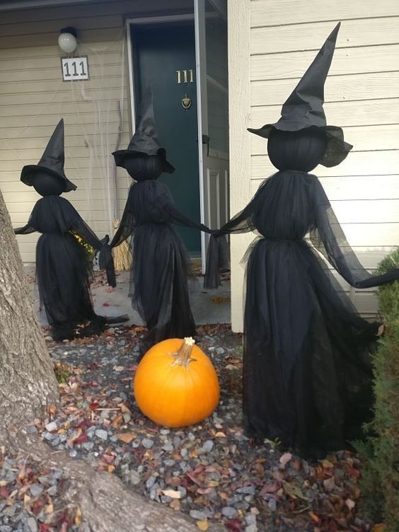 decorar la puerta para halloween de forma espeluznante 11