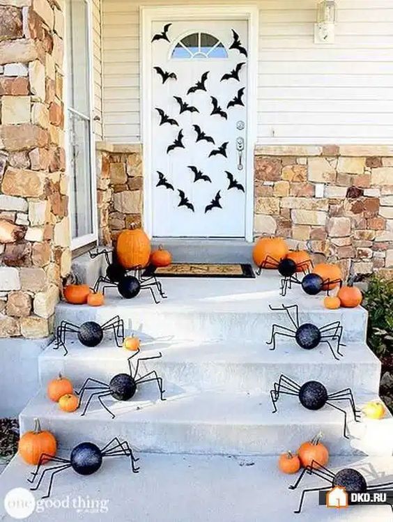 decorar la puerta para halloween de forma espeluznante 6