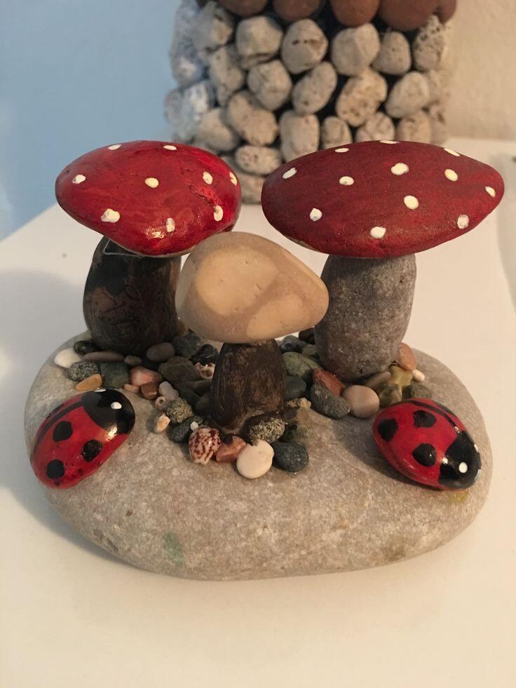 Honguitos pintados en piedra para decorar tu jardín: ideas encantadoras, fáciles y llenas de personalidad Honguitos pintados en piedra para decorar tu jardín: ideas encantadoras, fáciles y llenas de personalidad honguitos pintados en piedra para decorar tu jardin 4