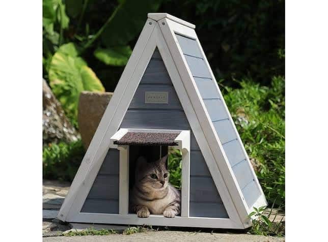 ideas creativas de casitas para gatos con palets 7