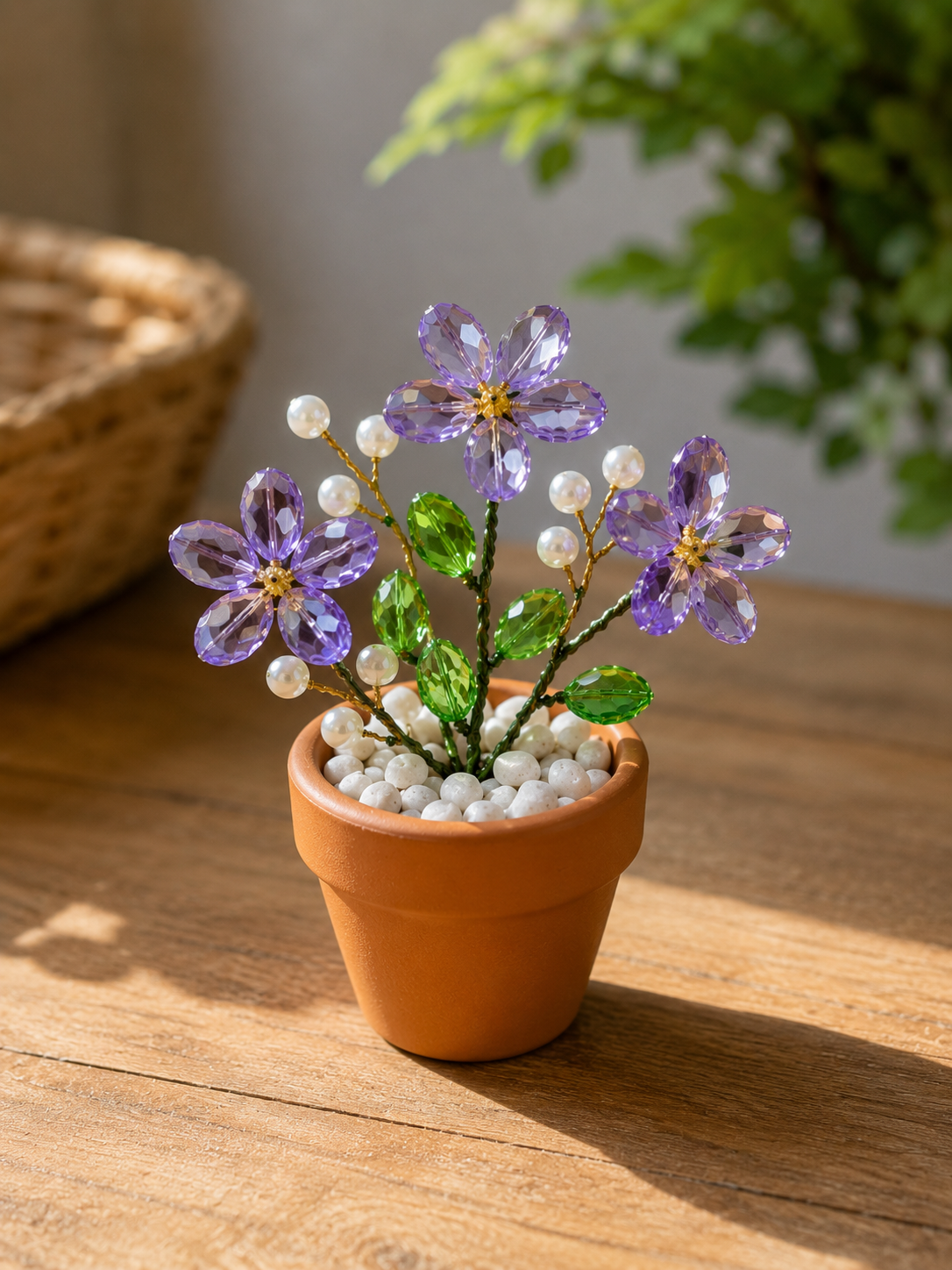 Macetas miniaturas con cuentas y bisutería: ideas encantadoras para crear pequeños jardines decorativos Macetas miniaturas con cuentas y bisutería: ideas encantadoras para crear pequeños jardines decorativos macetas miniaturas con cuentas y bisuteria 4