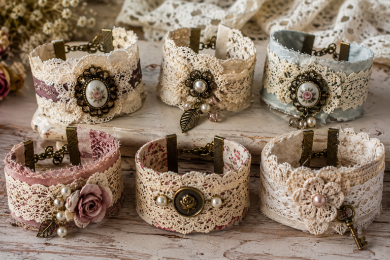 Pulseras románticas de estilo vintage hechas de tela y encaje Pulseras románticas de estilo vintage hechas de tela y encaje pulseras romanticas de estilo vintage hechas de tela y encaje 4